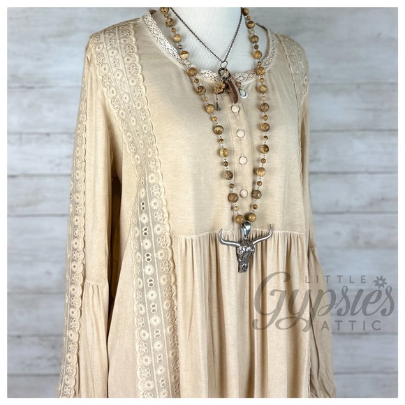 POL Sand Castles Lace Tunic - Picture 2 of 13